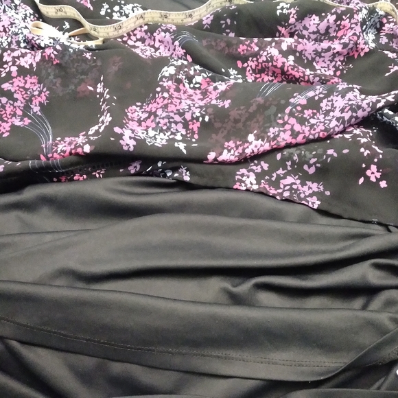 Lane Bryant Sz 24 Floral Black Purple Pink Top Shirt - Picture 6 of 6